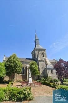 Église Saint Pierre et Saint Valérien à Saint-Valérien