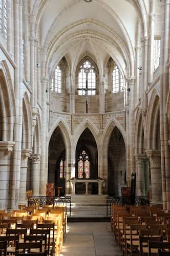 Église Saint Pierre aux Liens à Saint-Père