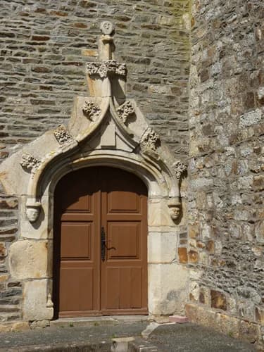 église Saint-Étienne de Saint-Étienne-du-Gué-de-l'Isle à Saint-Étienne-du-Gué-de-l'Isle