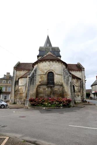 église Saint-Jacques-et-Saint-Cyr de Sancergues à Sancergues
