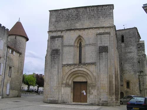 église Saint-Pierre de Nersac à Nersac