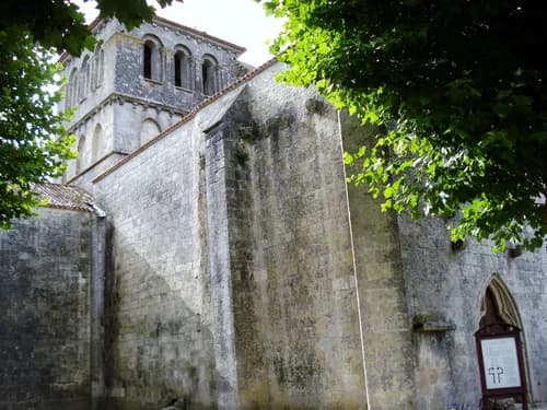 église Saint-Pierre de Néré