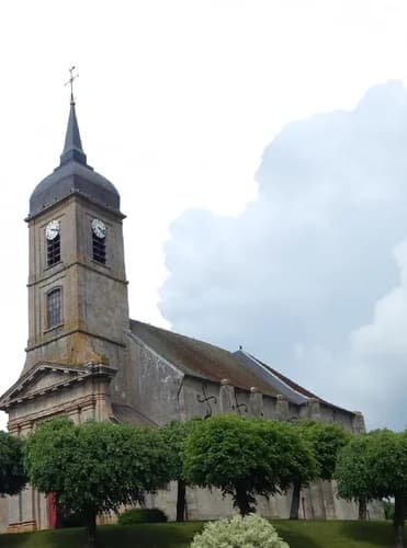 église de la Vierge-en-sa-Nativité de Neuilly-l'Evêque à Neuilly-l'Évêque