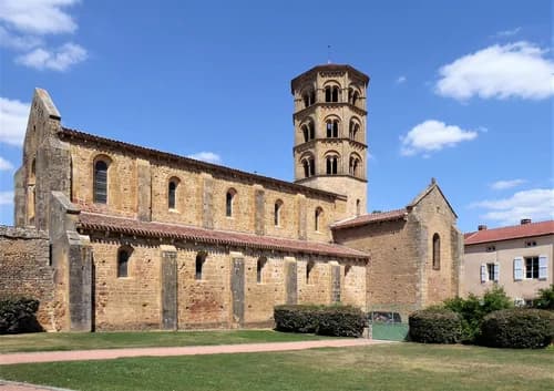 église Notre-Dame-de-l'Assomption d'Anzy-le-Duc à Anzy-le-Duc
