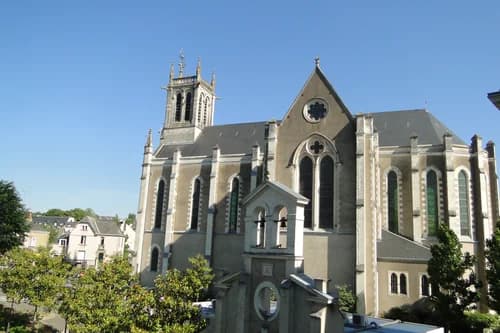 église Saint-Pierre de Changé