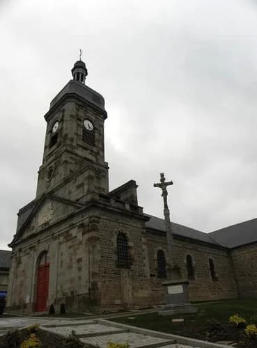 église Saint-Martin-de-Tours de Pleine-Fougères à Pleine-Fougères
