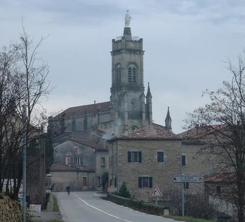 basilique Notre-Dame-de-Bon-Secours de Lablachère à Lablachère