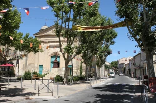 église Saint-Pierre-ès-Liens de Fontvieille à Fontvieille