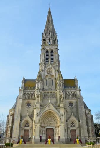 église Sainte-Pecinne