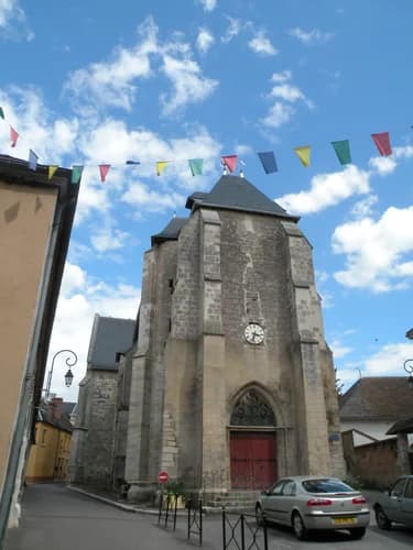 église Saint-Amand de Saint-Amand-en-Puisaye à Saint-Amand-en-Puisaye