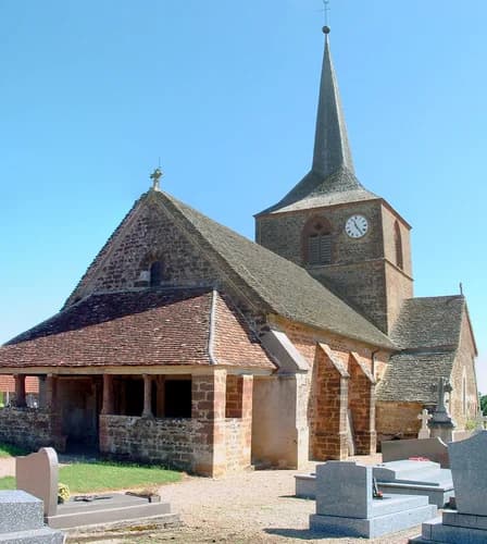 église Saint-Bénigne de Savigny-en-Terre-Plaine à Savigny-en-Terre-Plaine