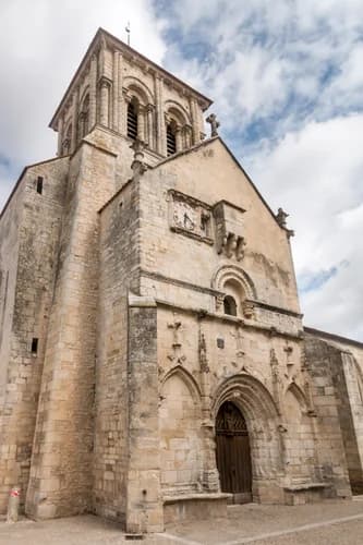 église Saint-Pierre de Frontenay-Rohan-Rohan à Frontenay-Rohan-Rohan