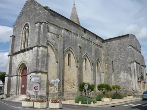 église Saint-Pierre de Gémozac à Gémozac