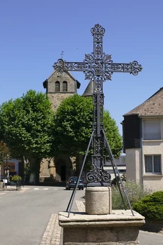 église Saint-Pierre de Naves