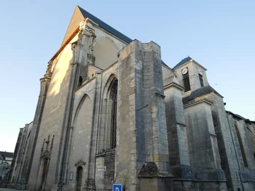 église Saint-Pierre de Saint-Satur