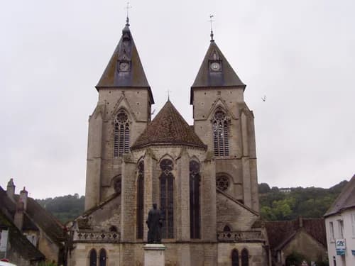 église Saint-Pierre de Varzy à Varzy