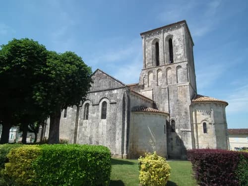 église Saint-Saturnin de Tanzac à Tanzac