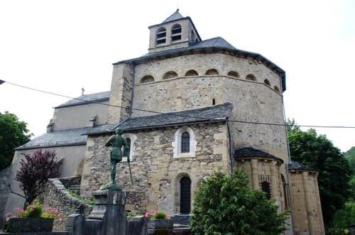 église Sainte-Eulalie de Sainte-Eulalie-d'Olt à Sainte-Eulalie-d'Olt