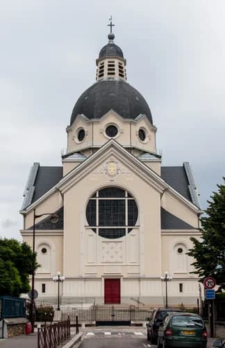église Sainte-Jeanne-d'Arc de Versailles à Versailles