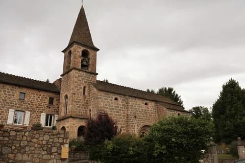 église de l'Exaltation-de-la-Sainte-Croix de Pierrefiche à Pierrefiche