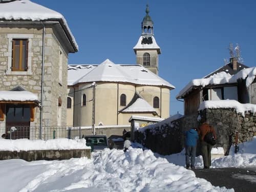 église Notre-Dame-de-la-Nativité de Saint-Offenge à Saint-Offenge