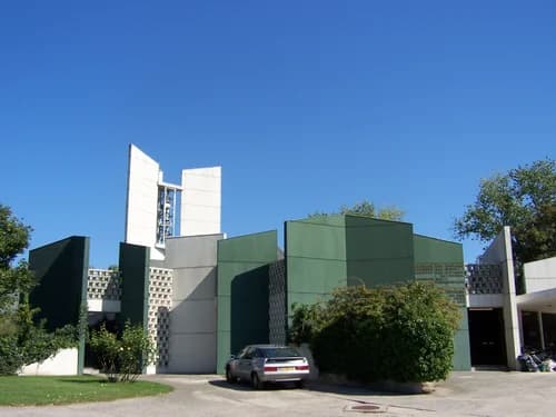 église Notre-Dame-de-la-Résurrection du Chesnay à Le Chesnay