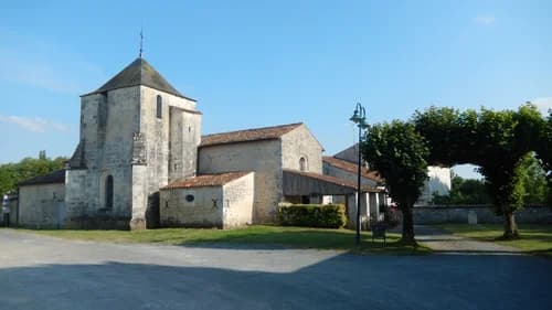 église Notre-Dame-de-l'Assomption de Bussac-sur-Charente à Bussac-sur-Charente