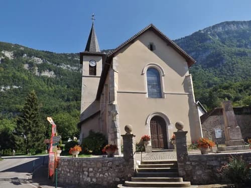 église Saint-André d'Aiguebelette-le-Lac à Aiguebelette-le-Lac