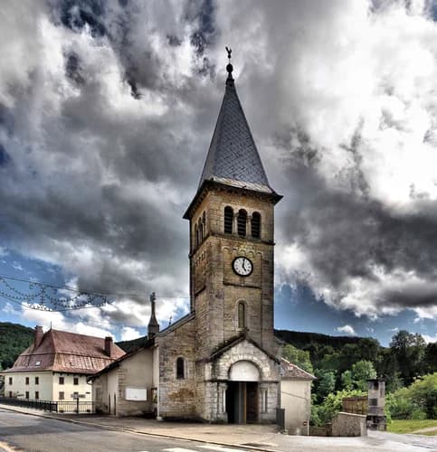 église Saint-Jean-Baptiste des Planches-en-Montagne à Les Planches-en-Montagne