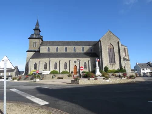 église Saint-Pierre-et-Saint-Paul de Plémy à Plémy