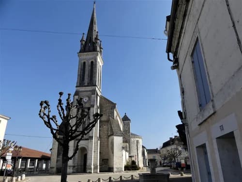église Saint-Pierre-et-Saint-Paul de Neuvic