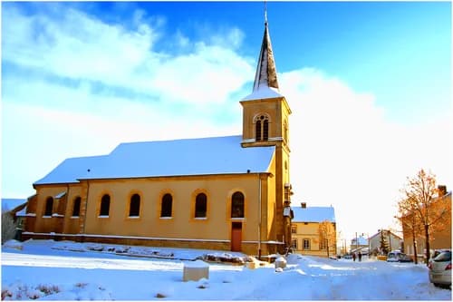 église Saint-Pierre de Tressange à Tressange