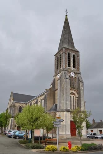 église Saint-Léonard de Louplande à Louplande