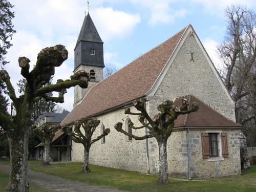 église Saint-Pierre de Poigny-la-Forêt à Poigny-la-Forêt