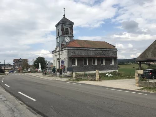 église de la Sainte-Trinité de Chaux-des-Prés à Chaux-des-Prés