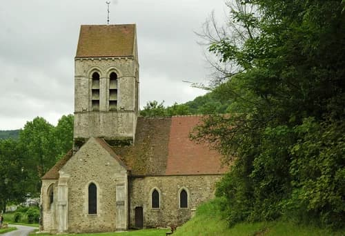 église Saint-Denis de Courtemont-Varennes à Courtemont-Varennes