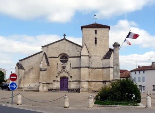 église de la Sainte-Trinité de Coulon à Coulon