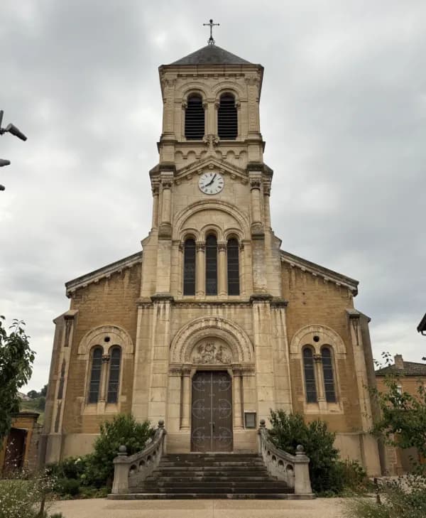église de la Nativité-de-Saint-Jean-Baptiste de Lacenas à Lacenas
