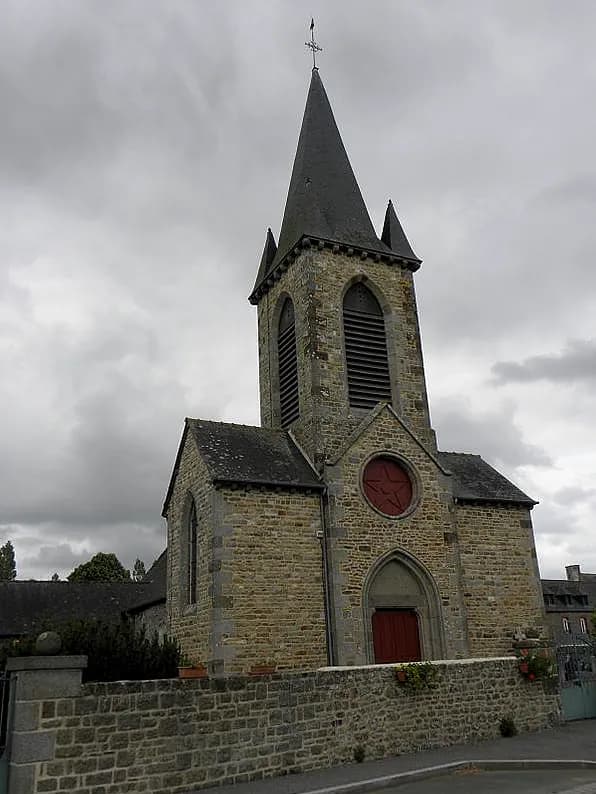 église Sainte-Anne de Lourmais à Lourmais