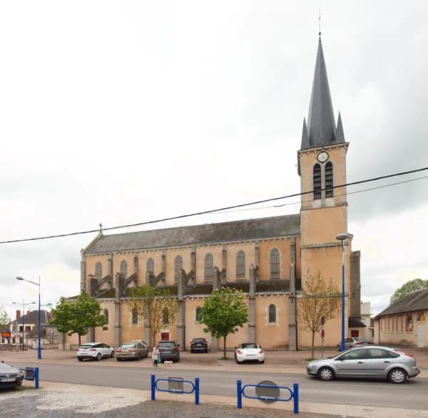 église Saint-Joseph de Dompierre-sur-Besbre à Dompierre-sur-Besbre