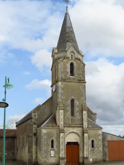 église Saint-Pierre de Saurais