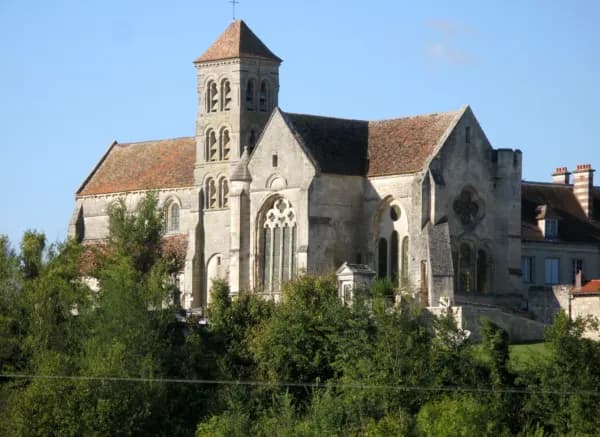 église Notre-Dame d'Oulchy-le-Château à Oulchy-le-Château