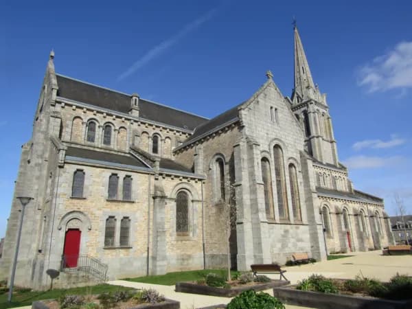 église du Saint-Nom-de-Marie de Bégard