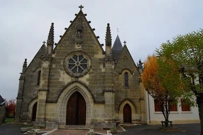 Église Saint-Médard à Vallères