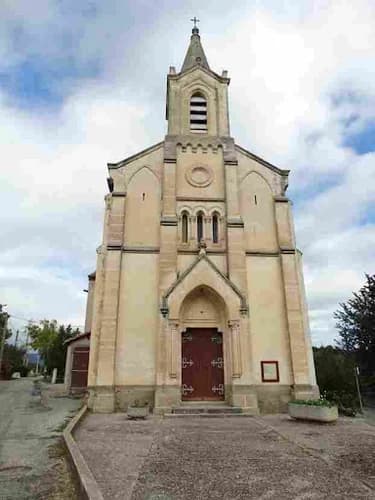 Église Saint-Pierre aux Liens à Loiras à Le Bosc
