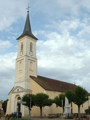 Église Tavaux Village à Tavaux