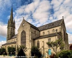 Église Saint Pierre et Saint Paul à Plémet