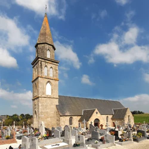 Église La Sainte Vierge et Saint Corentin à Le Vieux-Bourg