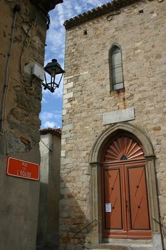 Moux (Église St André) à Moux