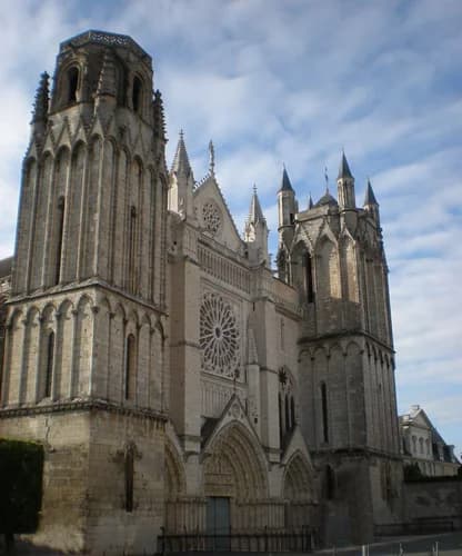cathédrale Saint-Pierre de Poitiers à Poitiers